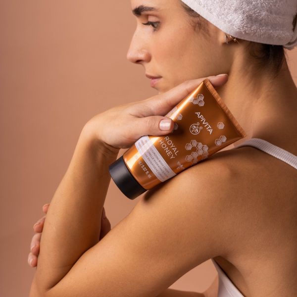 Apivita Royal Honey Πλούσια Κρέμα Ενυδάτωσης Σώματος 150 ml
